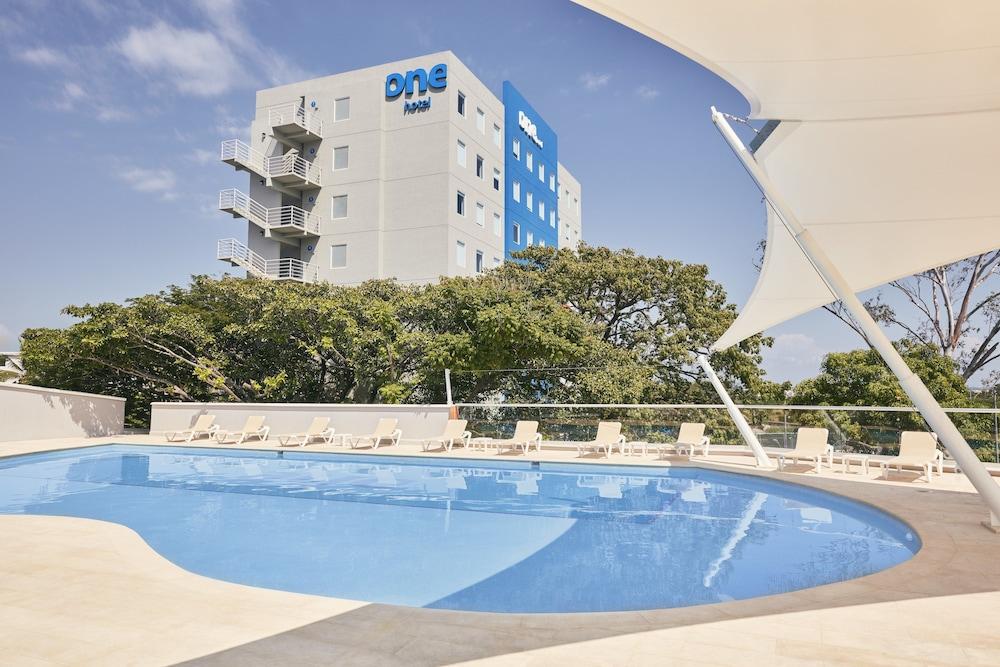 Hotel One Acapulco Diamante Exterior foto
